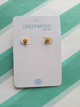 Mini flower earring